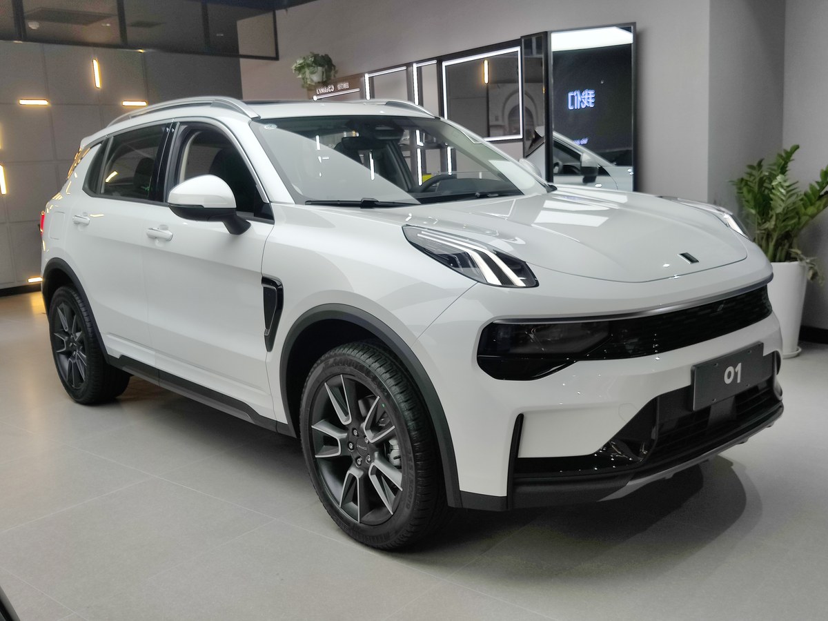 Lynk & Co 01
